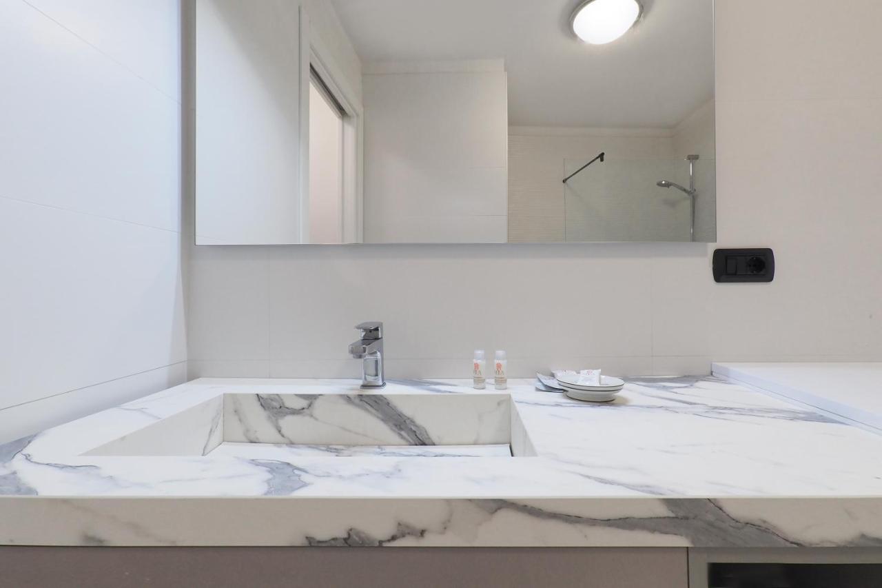 Duomo Luxury Apartment IV Milano Eksteriør bilde